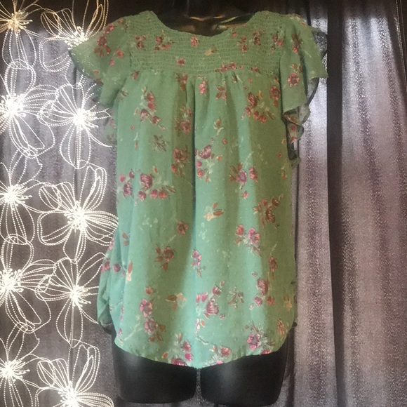 Green Floral Blouse - Picture 2 of 4